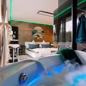  Apartment Airport Exklusiv Mit Eigenem Whirpool 2,5 Km Vom Flughafen Deutschland